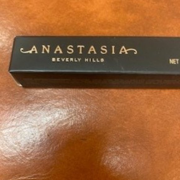 ANASTASIA LIQUID LIPSTICK IN DAZED - Picture 2 of 7